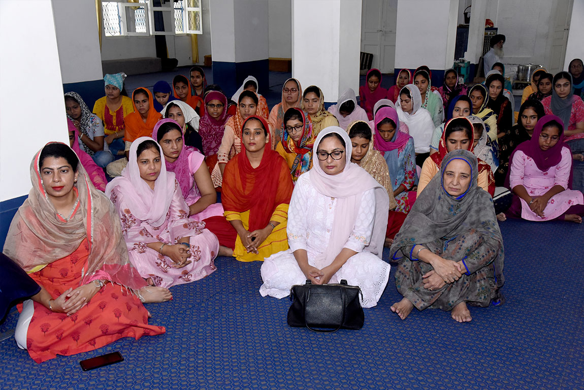 Paid obeisance at Gurudwara Chevin Patshahi to seek blessings for the new session